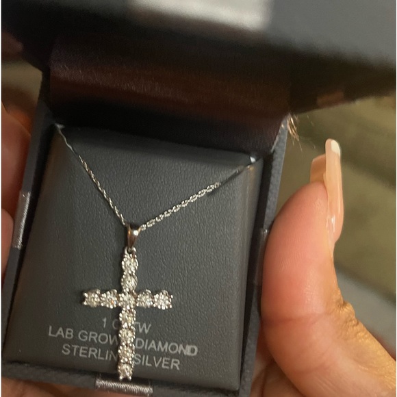 1CTTW lab grown diamond cross necklace - Picture 3 of 4